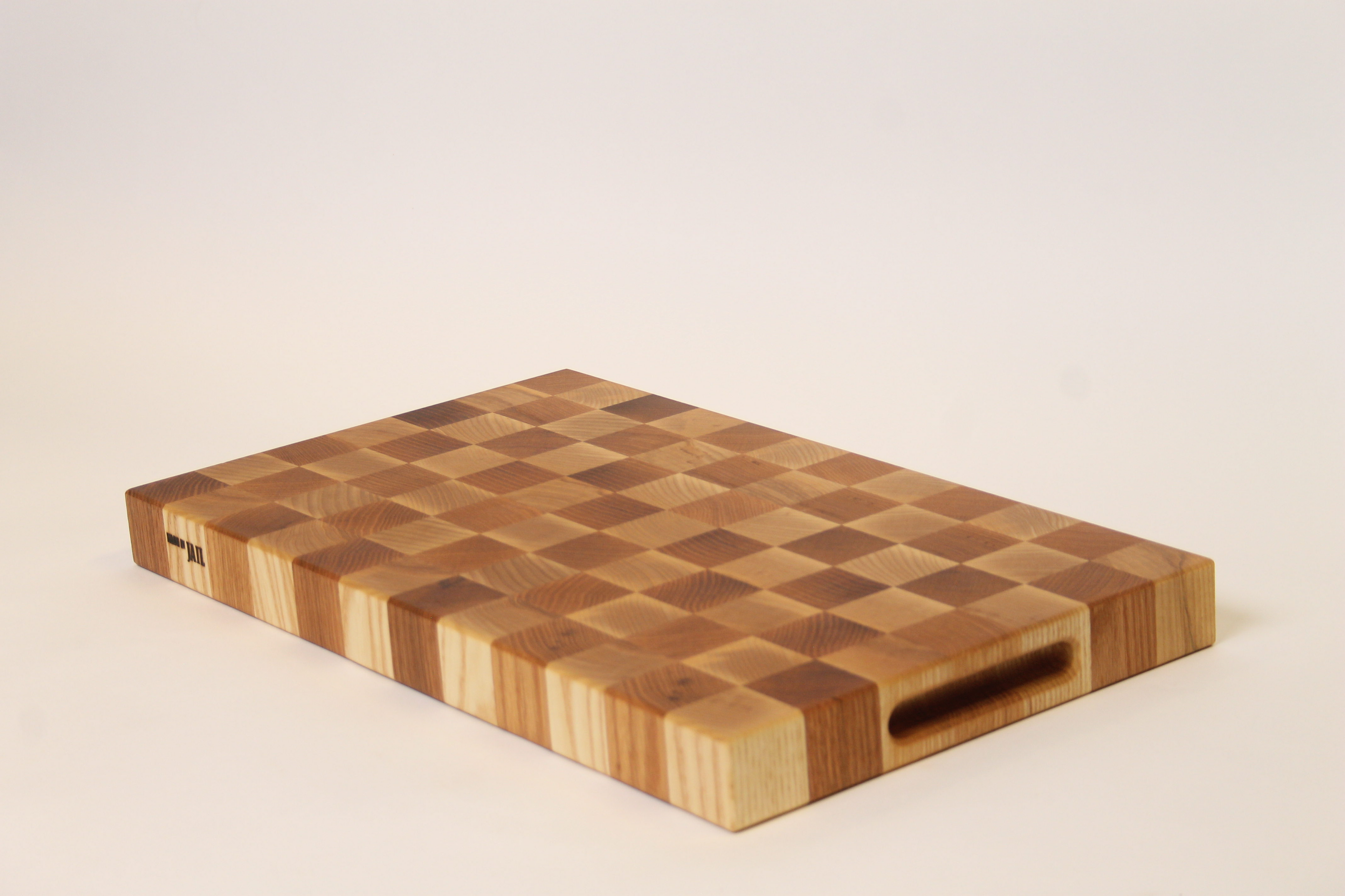 Rutad skärbräda Ädelträ