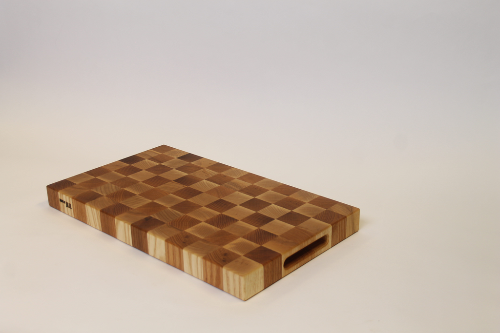 Rutad skärbräda Ädelträ