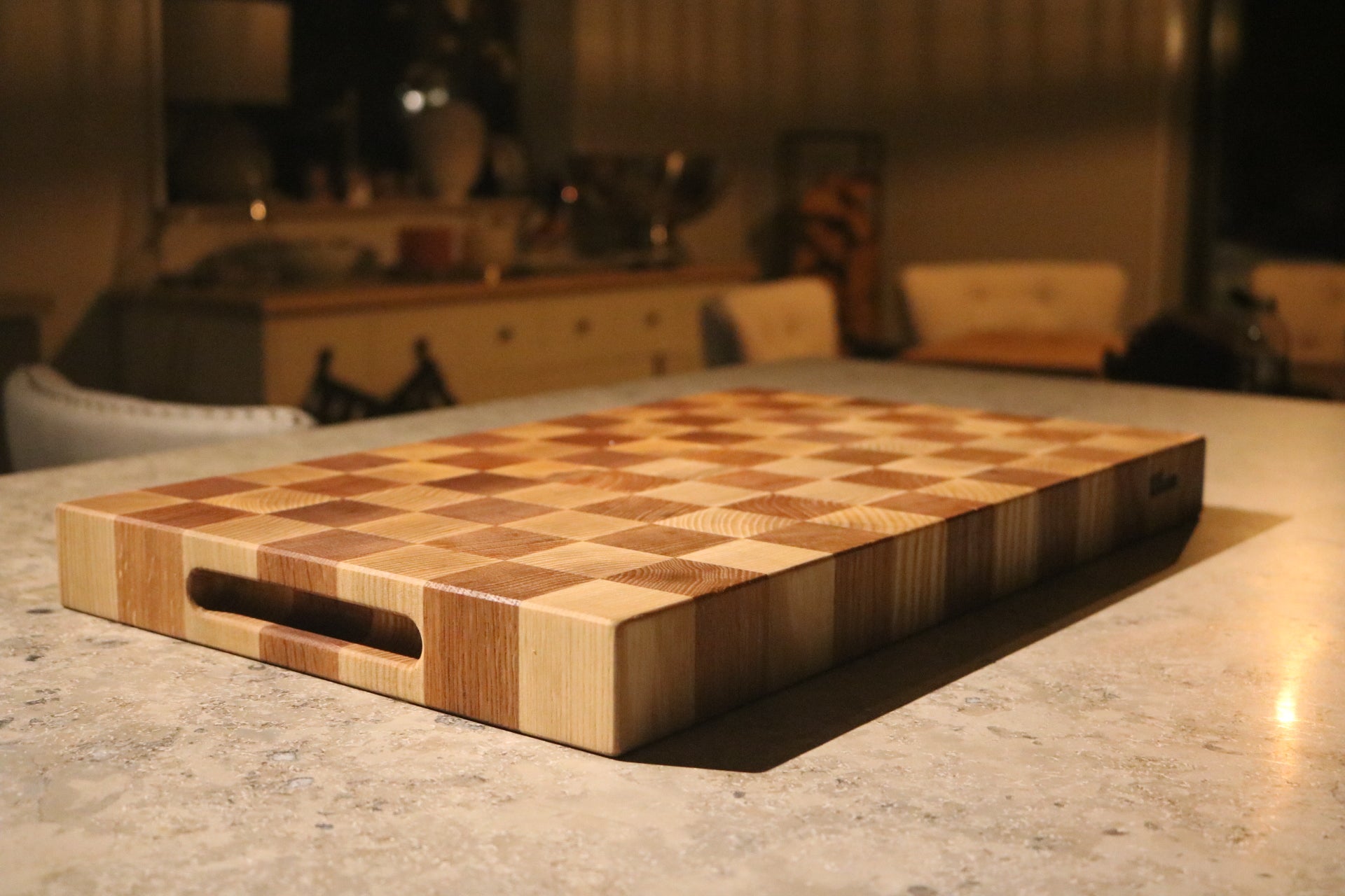 Rutad skärbräda Ädelträ